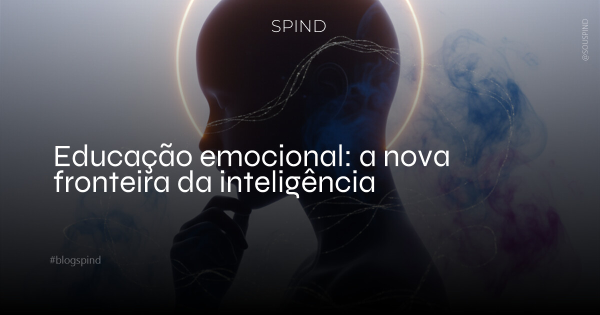 Uma figura humana abstrata ou silhueta, de perfil, com a cabeça levemente inclinada em contemplação. A luz incide suavemente, criando um halo dourado em torno da mente, simbolizando clareza emocional. Ao redor, texturas etéreas de névoa translúcida em tons de azul e roxo se entrelaçam com fios de luz prateada, representando as conexões emocionais. A atmosfera é de serenidade e descoberta, com uma profundidade que convida à introspecção. Estilo minimalista com um toque cinematográfico e cores suaves e sofisticadas.